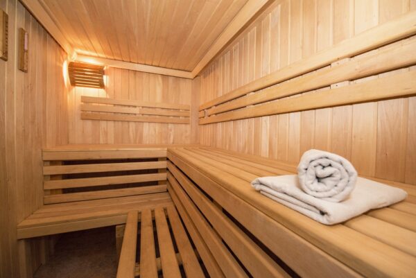 sauna lounaskeskussta
